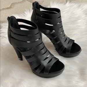 Chinese Laundry Z-Count Me In Black Heels